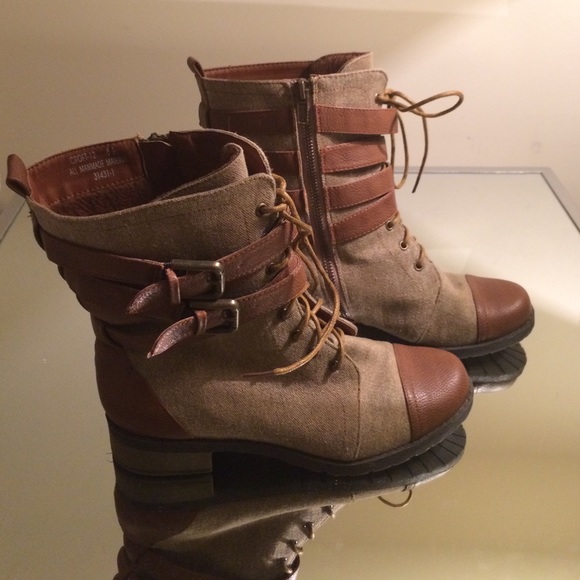 Lace up taupe boots
