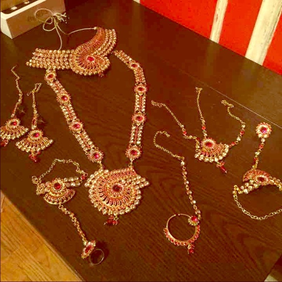 Bollywood bridal set(2) - Picture 2 of 3