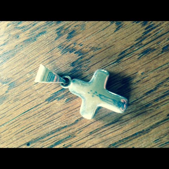 Cross pendent 💙