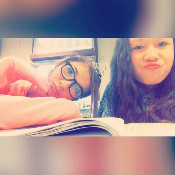 Meet your Posher, Ariana - Picture 1 of 1