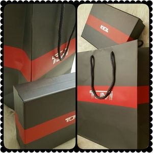 tumi gift box