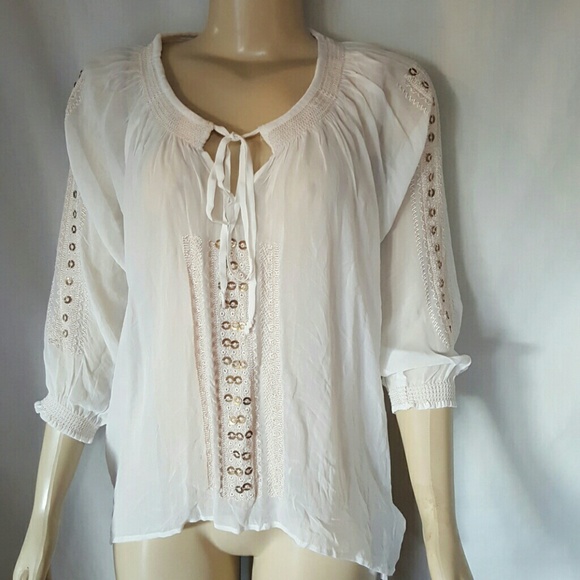 Guess wrinkle embellished top sz small & Large