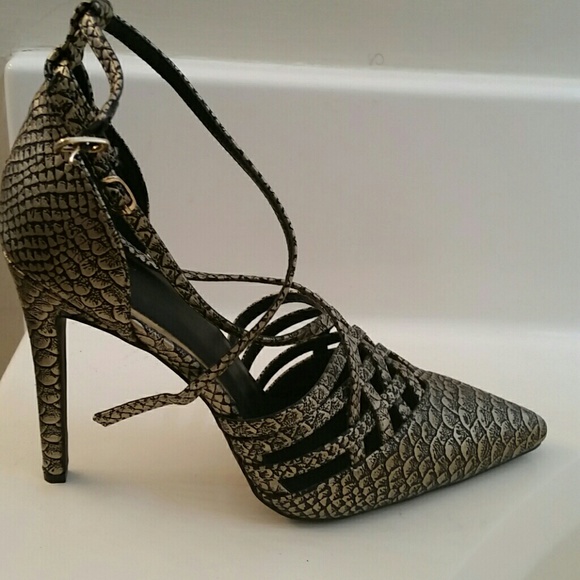 Snakeskin Pumps