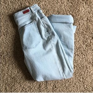 REPOSHING high waist "mom jeans"