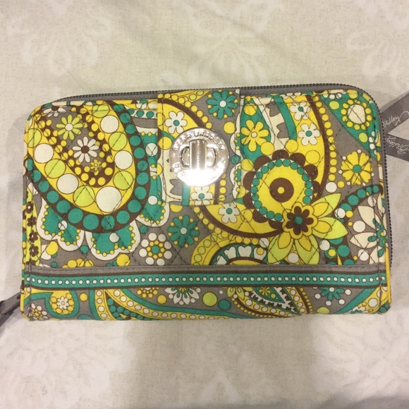 Vera Bradley Handbags - VERA BRADLEY wallet like new!