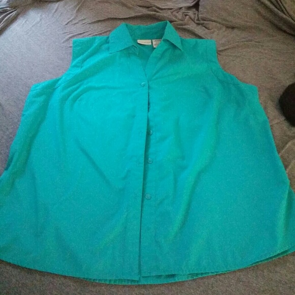 Teal sleeveless button down shirt