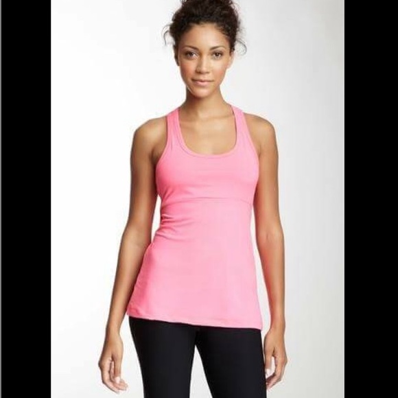 Work out tank top. - Picture 1 of 2