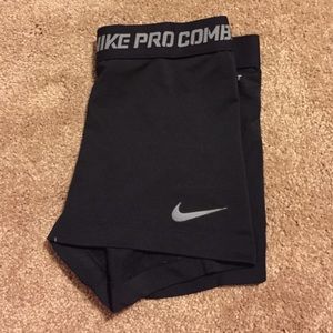 Black Nike Pros