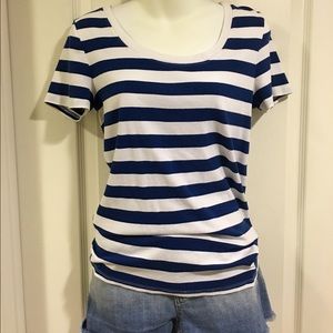 Striped casual top 🍿😎