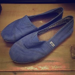 TOMS size 8.5