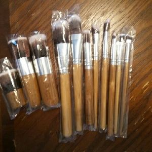 11 pc professional wood handle make up brushes