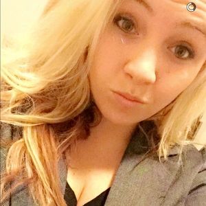 Meet your Posher, Nicole