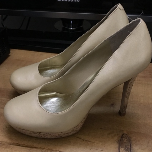Jessica Simpson nude heels with cork bottom
