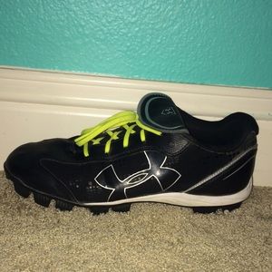 under armour softball cleats