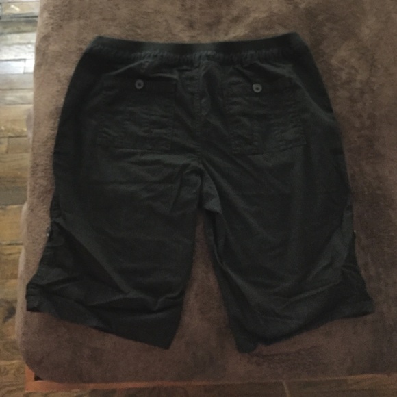 Old Navy cargo shorts - Picture 2 of 3
