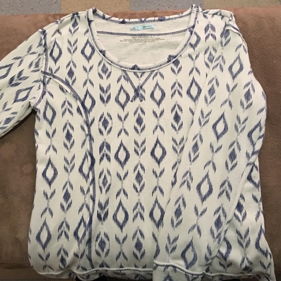 Maurice's Like New Sweater