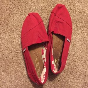 Red TOMS