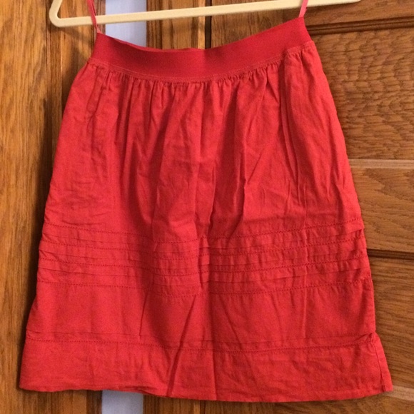 Red Maeve skirt - Picture 3 of 3