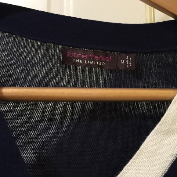 Limited thin sweater - Picture 3 of 3