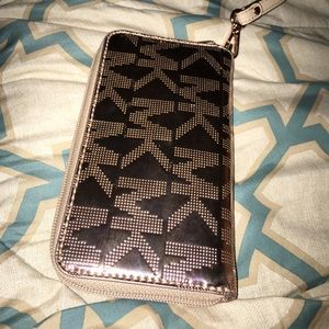 Michael kors wallet