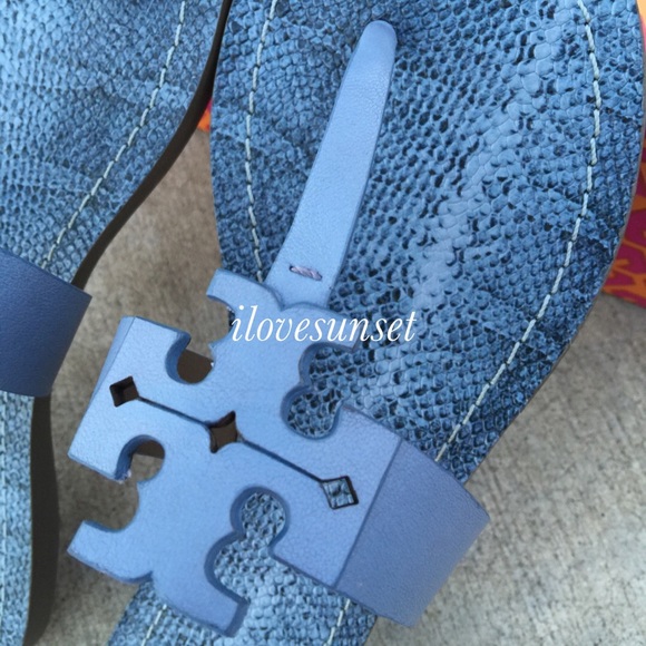{Tory Burch} Moore Flat Thong - Picture 2 of 4