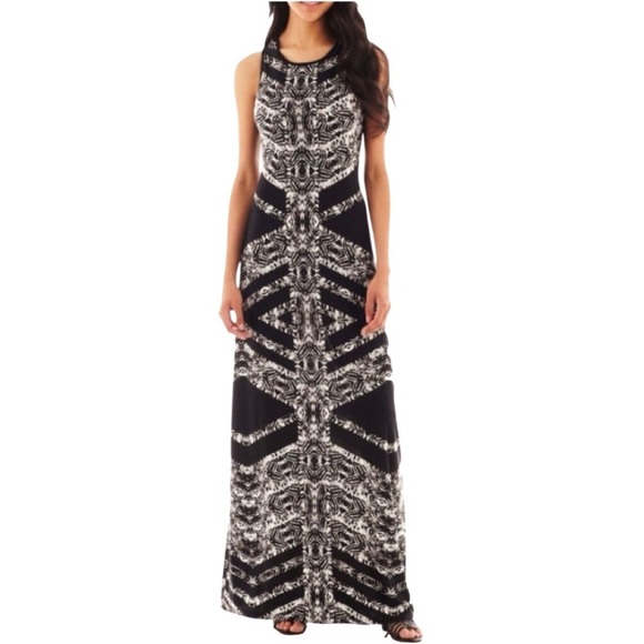 Bisou Bisou Tribal Print Maxi Dress