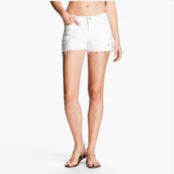 l.e.i white distressed low rise shorts