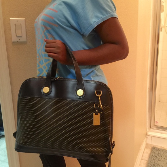 Dooney and Bourke Luxury Bag - Picture 2 of 4