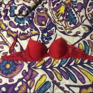 Red push up bra