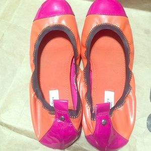 Simply Vera wang sandals