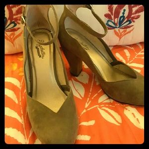 Seychelles Suede Heels
