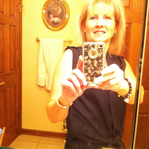 Meet your Posher, Kathy - Picture 1 of 1