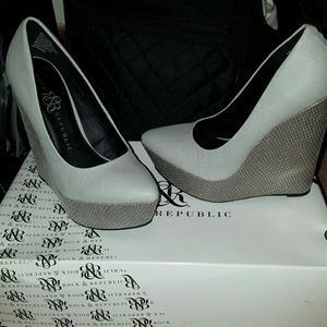 Rock & Republic Edgewater platform.