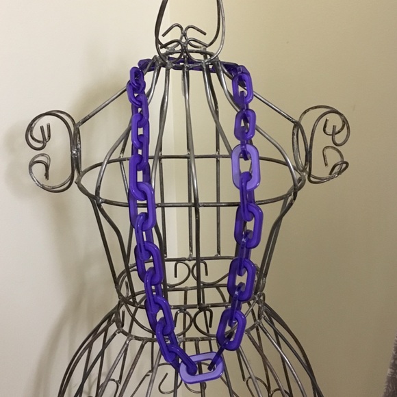 Purple link necklace