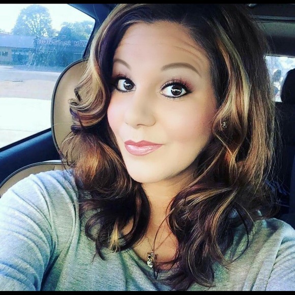 Meet your Posher, Markita - Picture 1 of 1