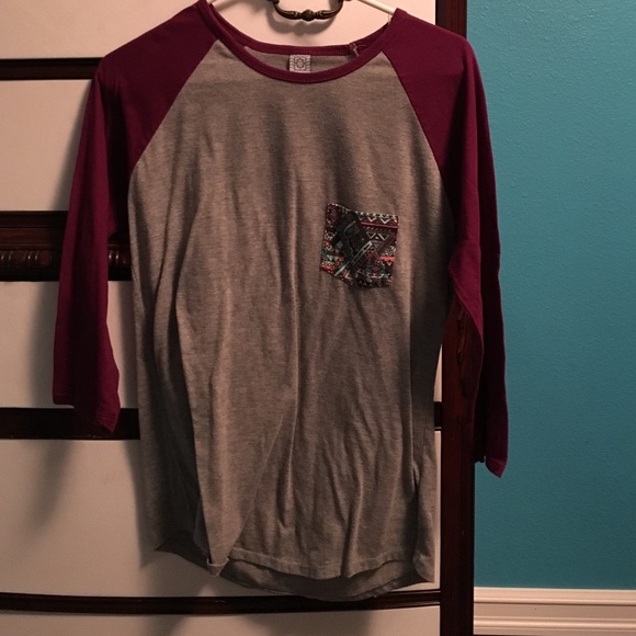 zumiez Tops - 3/4 sleeve t-shirt