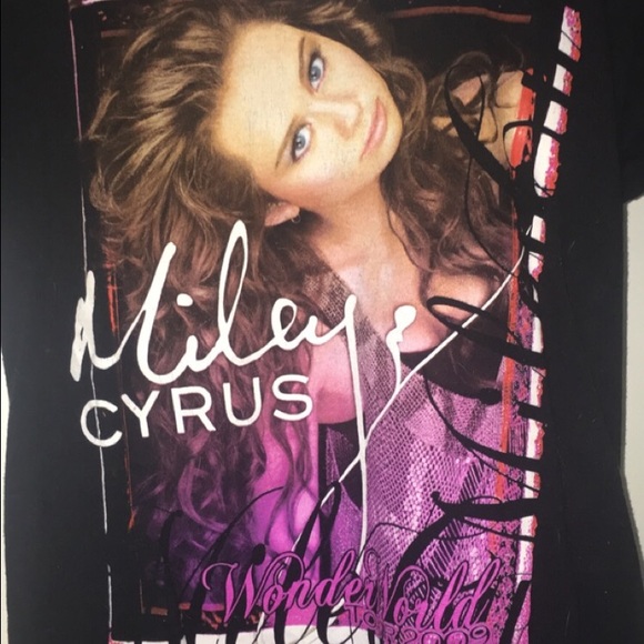 Miley Cyrus 2009 Concert Tour Tee Size Small - Picture 2 of 4