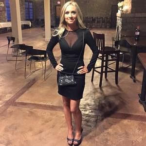 Meet your Posher, Caitlin