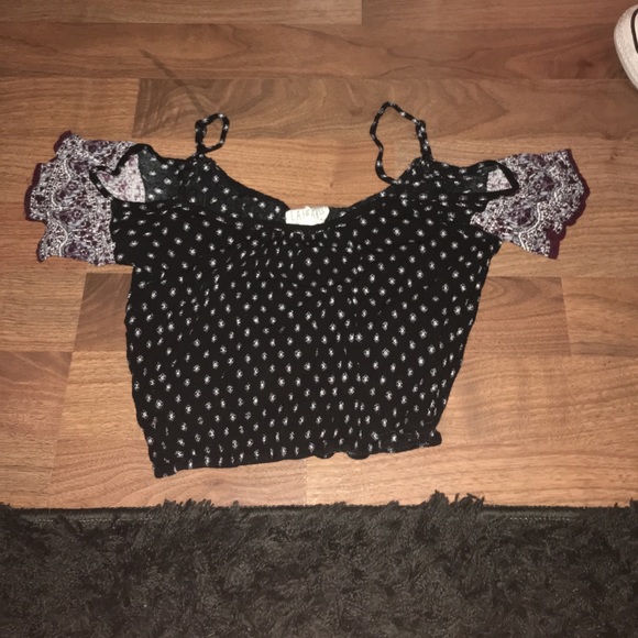 LA hearts crop top