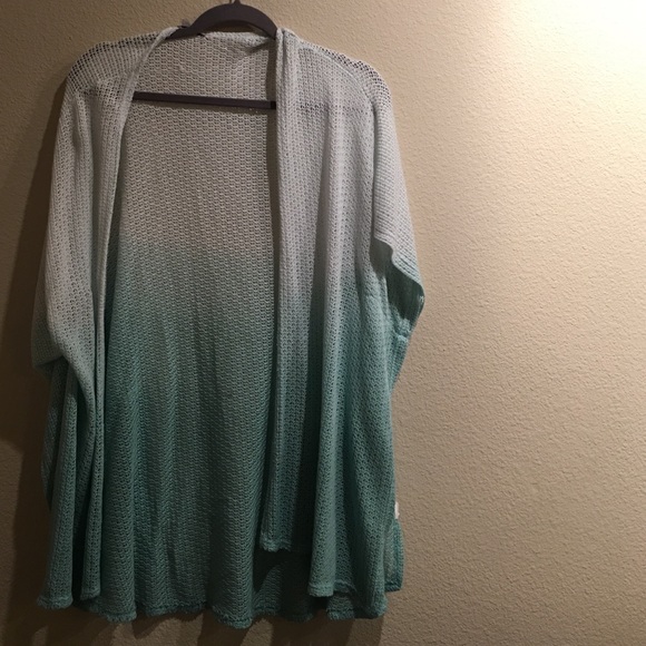 Charlotte Russe Teal Ombré Kimono