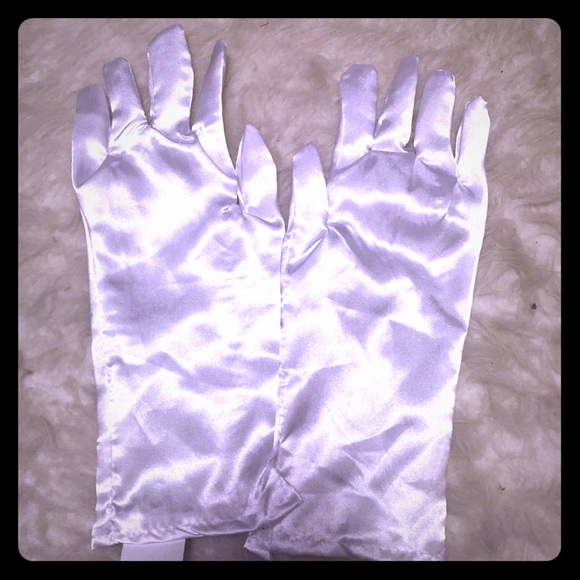Silky White Formal Wear Gown Gloves