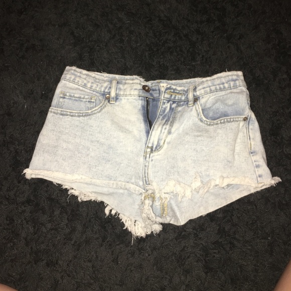 Bullhead high waisted shorts