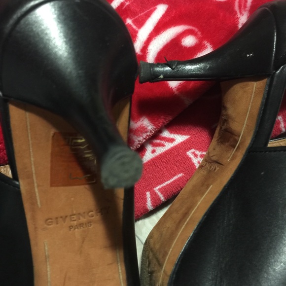 Black Givenchy Paris shoes - Picture 3 of 4