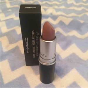 Mac lipstick in honeylove