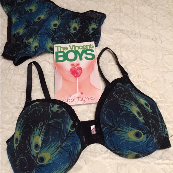 torrid Other - Torrid matching bra 40DDD & panty set (0, size 12)