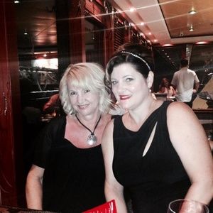 Meet your Posher, Ellen