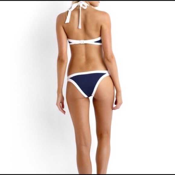 bikini!! - Picture 2 of 4