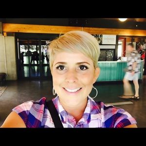 Meet your Posher, Carmen