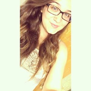 Meet your Posher, Adriana