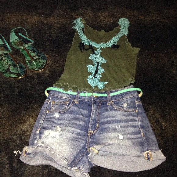 Seams unique tank with turquoise flower details
